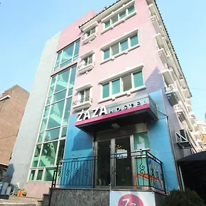 Zaza Backpackers Pensión Seúl