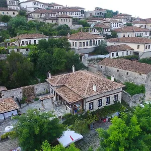 Iljesa Pensión Berat