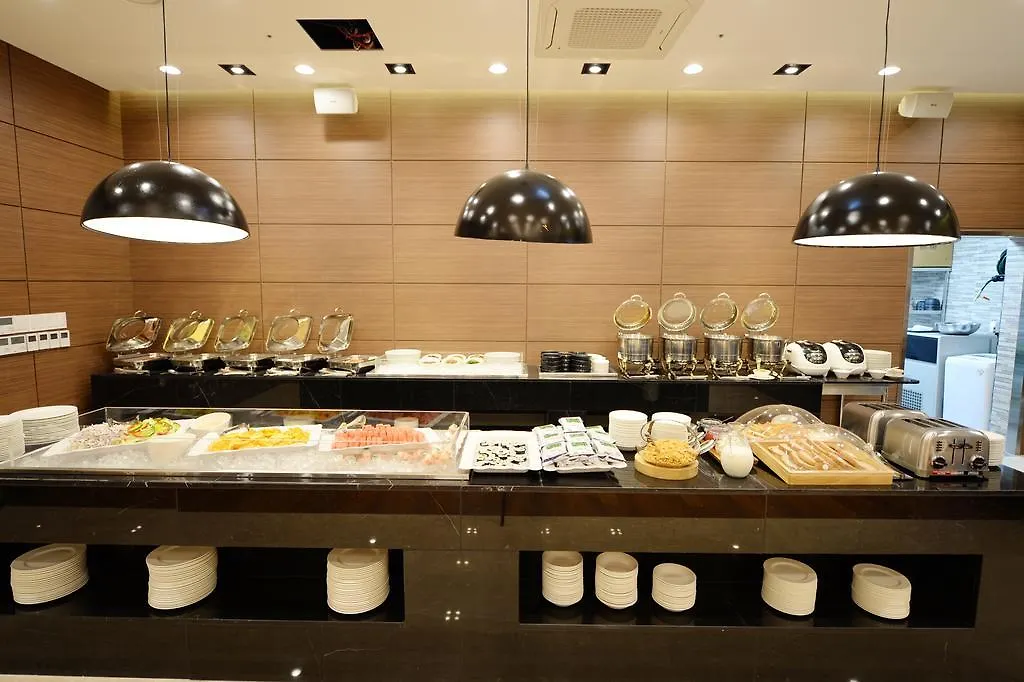 Busan Business Hotel 3*,