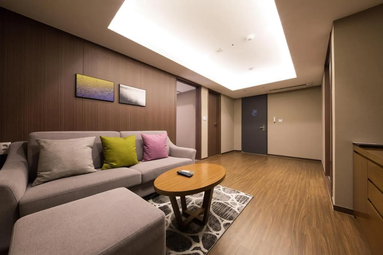 Busan Business Hotel 3*,